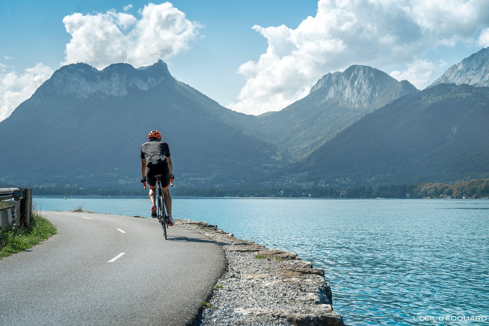 Tour du lac d'Annecy à vélo avec Taxis du Lac